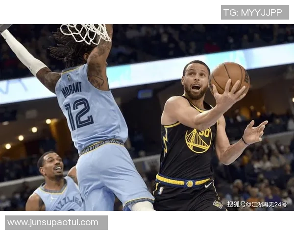 柏林联与杜伊斯的精彩对决分析及赛季表现展望 柏林联与杜伊斯的精彩对决分析及赛季表现展望